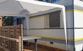Mobil Home Chez Un Particulier Pour 1 A 4 Personnes A 800 M De La Plage De Valras Pas Dans Un Camping